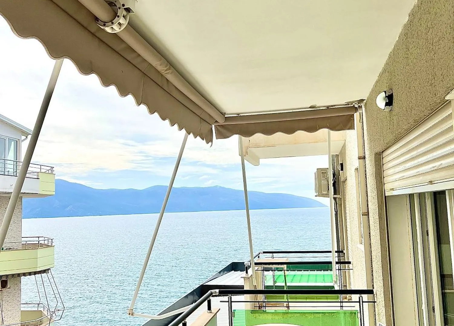 I Apartament Vlore 0*,  Albania